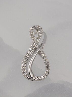 10k White Gold Diamond Necklace